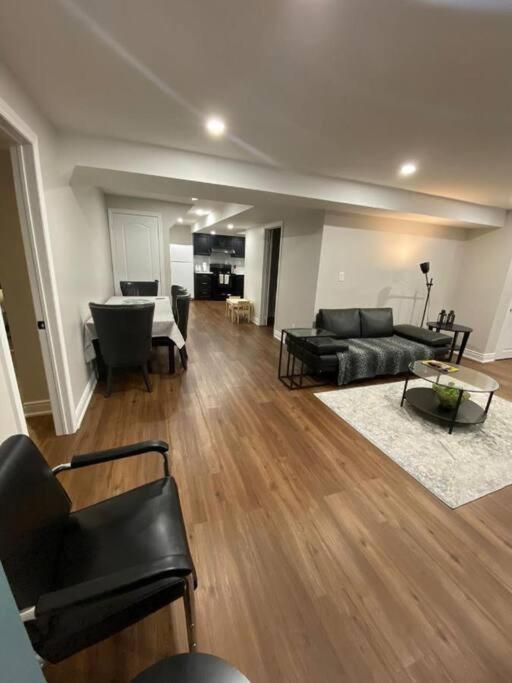 Spacious Basement Mississauga Eksteriør billede