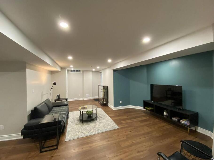 Spacious Basement Mississauga Eksteriør billede